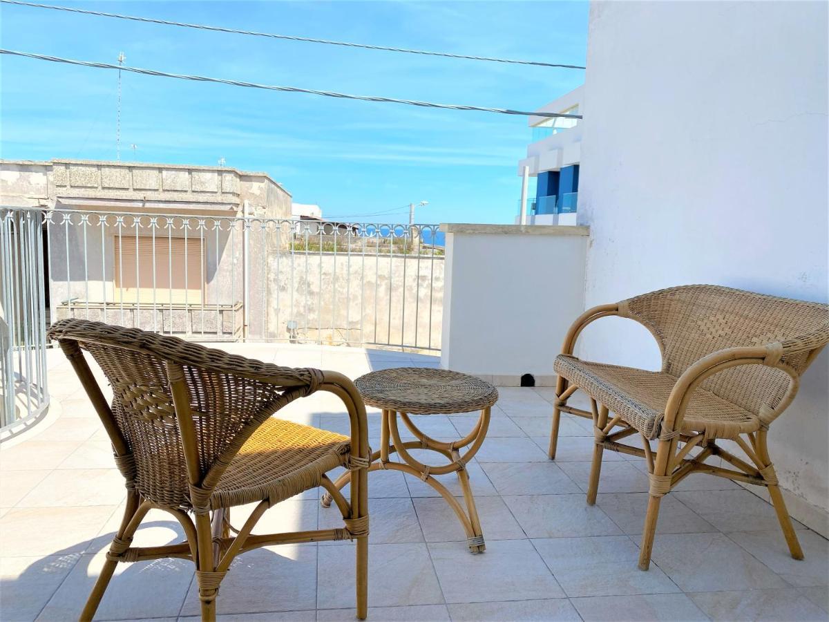 Attico Maestrale Villa Torre dell'Orso Exterior photo